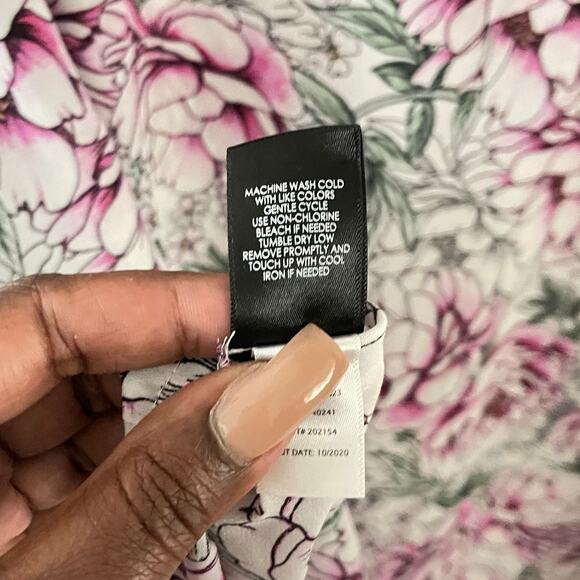 Torrid White Pink Floral Georgette Bow Tie Front Blouse Top Size 3X Cottagecore - Picture 7 of 9